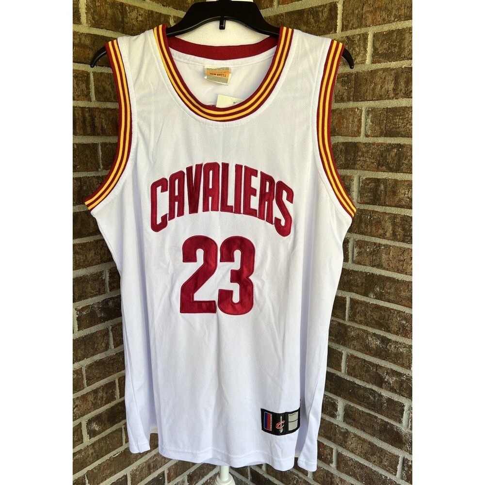 Lebron James Cleveland Cavaliers Jersey Men's XL 2015 - 2016 NBA Season NWT
